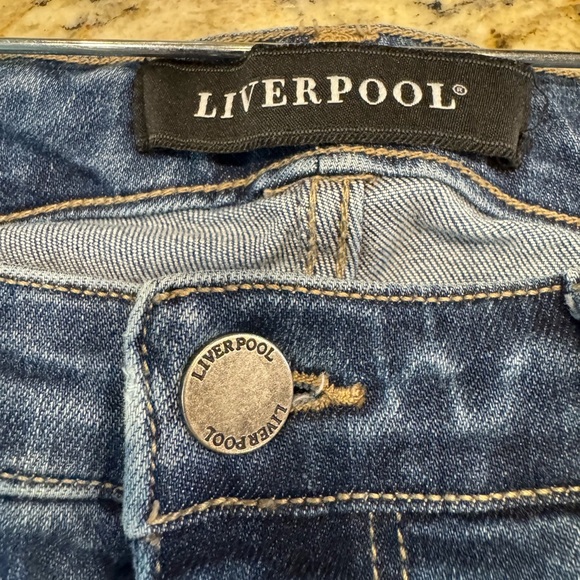 Liverpool Jeans Women’s Size 4/27 Floral Embroidered Cuffed Hem - Picture 3 of 11